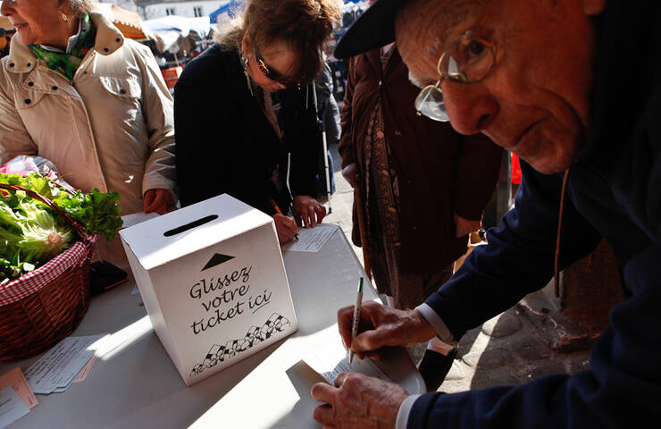 Paniers garnis au marché 