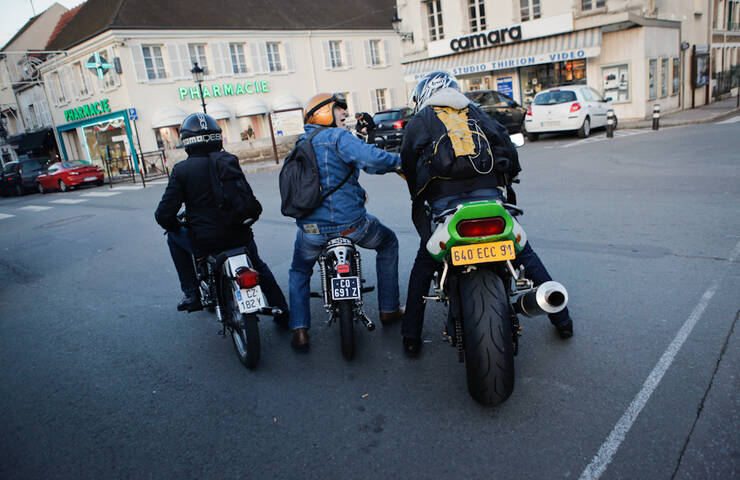 141122 défilé motos anciennes