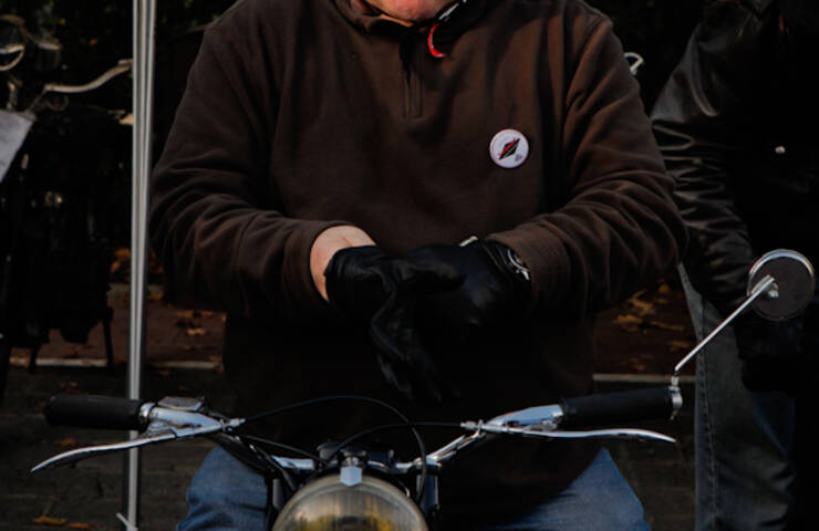 141122 défilé motos anciennes