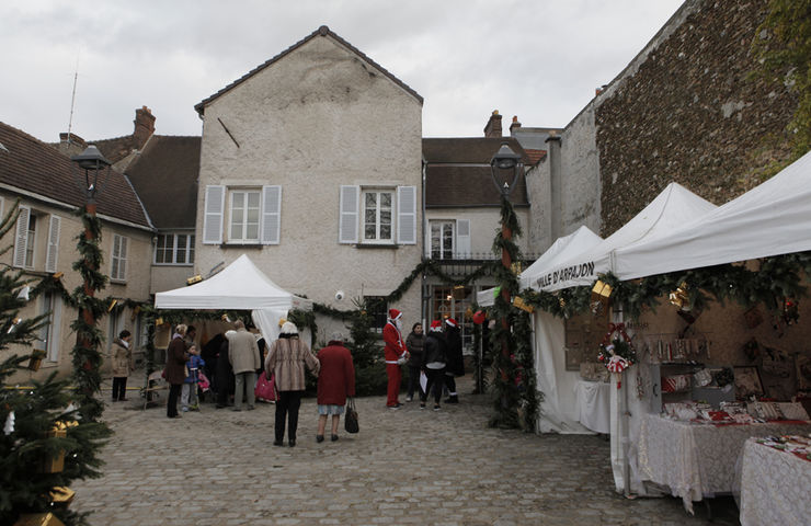 Salon de Noël au 100 grande rue